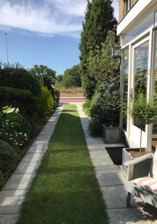 B&B Ereprijs Den Haag Bagian luar foto