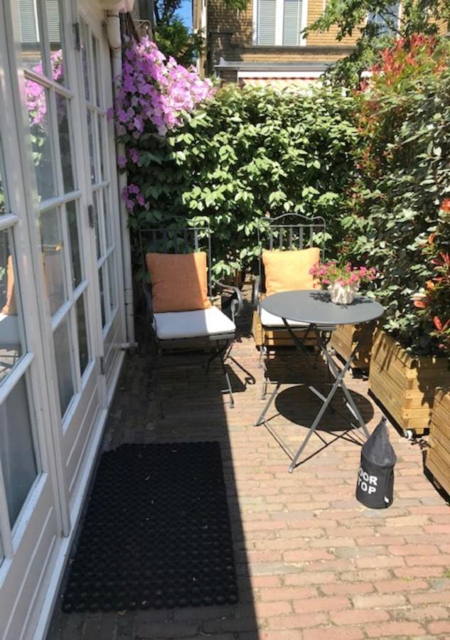 B&B Ereprijs Den Haag Bagian luar foto