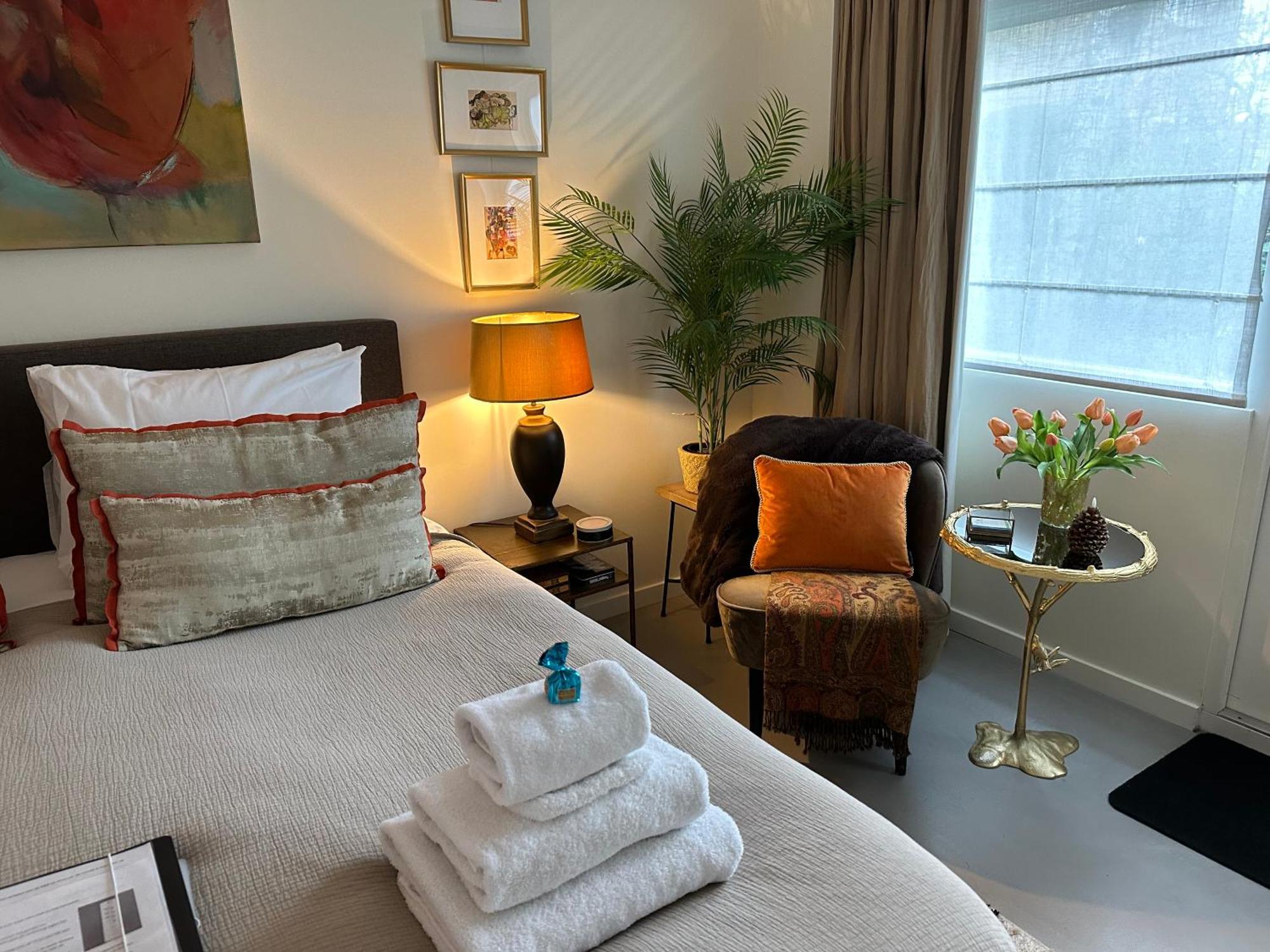 B&B Ereprijs Den Haag Bagian luar foto